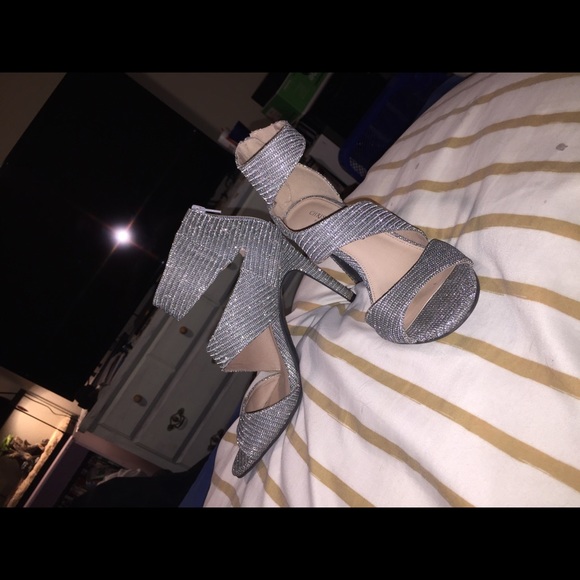 Heels - Picture 5 of 6